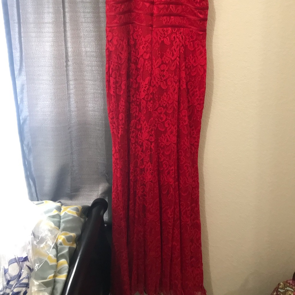 RED LACE PROM DRESS ❤️ - Picture 4 of 8